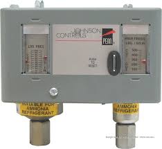 Penn SPST Dual Pressure Control Low Pressure side range 20 in. HG to 100, Differential: Minimum 7 Maximum 50. High pressure side  range 100 to 500. Lockout requires manual reset. 1/4" internal NPT connector