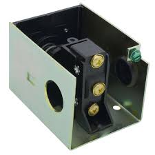PE Switch SPDT 2PSI Diff with Cover
