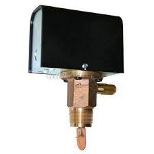 McDonnell & Miller 1-1/4" Flow Switch